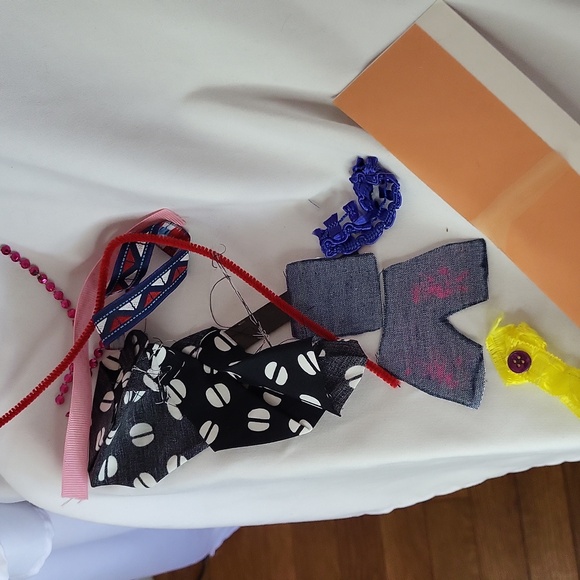 Fashion Angels Dolls Vintage 4 2D Dolls With Original Accessories and Packaging - Picture 17 of 17